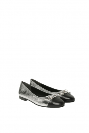 Cap Toe Ballet 平底鞋