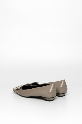 Belle Vivier Metal Buckle Ballerinas In Patent Leather 平底鞋