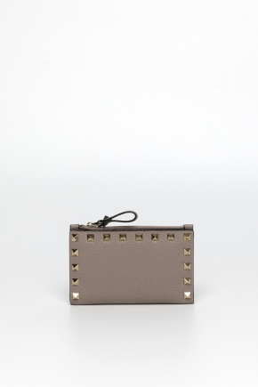 Rockstud Grainy Calfskin Cardholder With Zipper 卡片包/零钱包