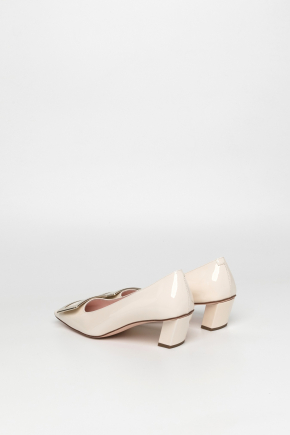 Belle Vivier Metal Buckle In Patent Leather Pumps