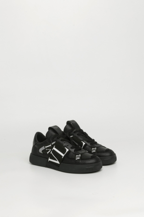 Low-Top Calfskin Vl7n Sneakers