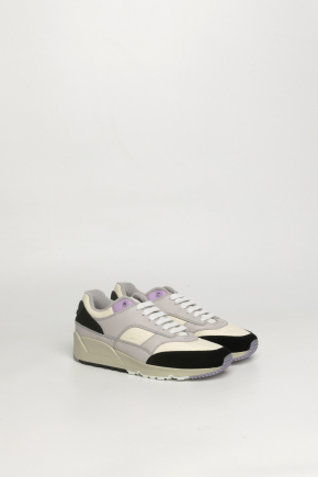 Bump Sneakers