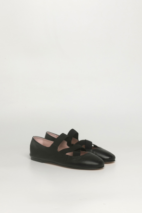Nicole Flats