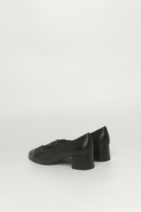 Cap-Toe 密头高跟鞋