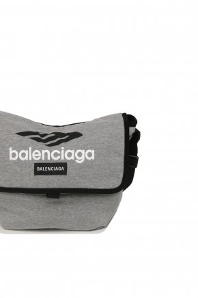 Explorer Small Messenger Bag 斜背包
