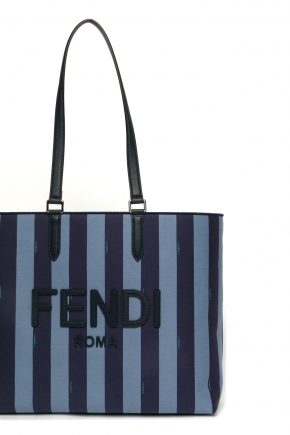 Signature Shopper Shoulder bag