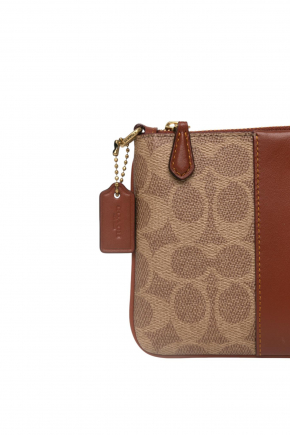 Small Wristlet In Signature Canvas 收納袋