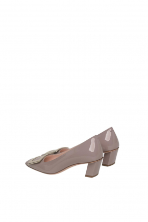 Belle Vivier Metal Buckle In Patent Leather 密頭高跟鞋