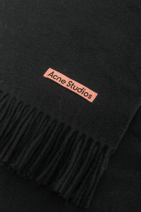 Fringe Wool 圍巾