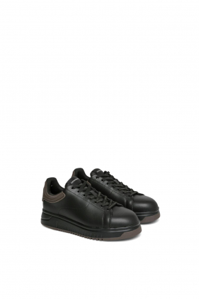 Leather With Rubber Back Knurled 运动鞋