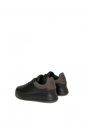 Leather With Rubber Back Knurled 运动鞋