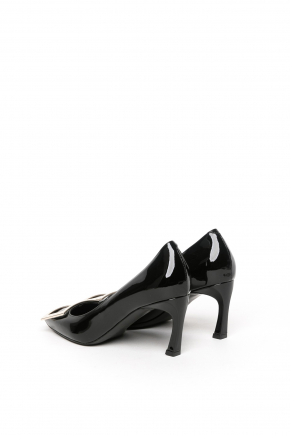 Trompette Metal Buckle In Patent Leather 密頭高跟鞋