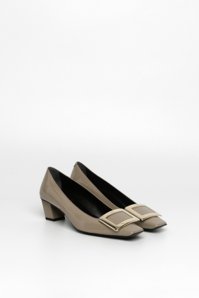 Belle Vivier Metal Buckle In Patent Leather Pumps