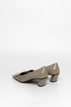 Belle Vivier Metal Buckle Pumps In Patent Leather Pumps