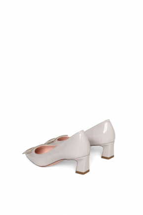 Trompette Metal Buckle In Patent Leather 密頭高跟鞋